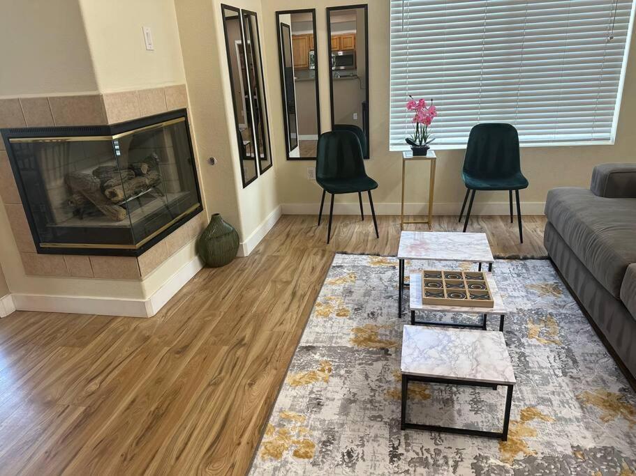 2Br Condo 15 Mins To Downtown Phoenix With Pool & Spa Exterior foto